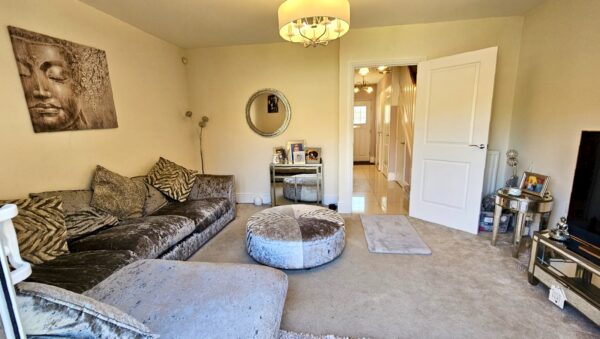 4 Bedroom Semi Detached House