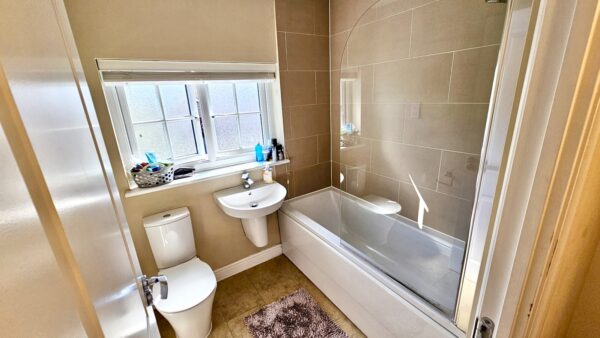 4 Bedroom Semi Detached House