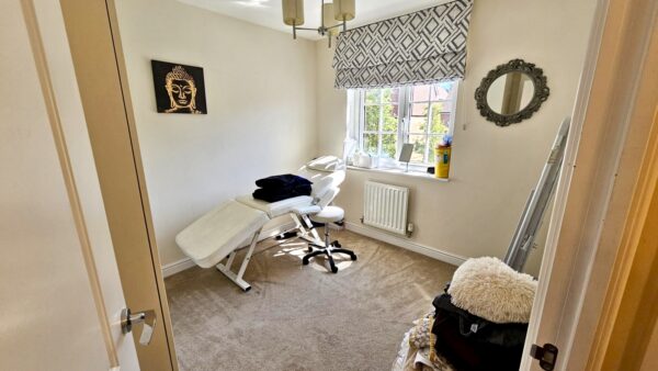 4 Bedroom Semi Detached House