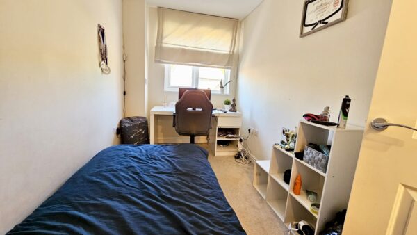 4 Bedroom Semi Detached House