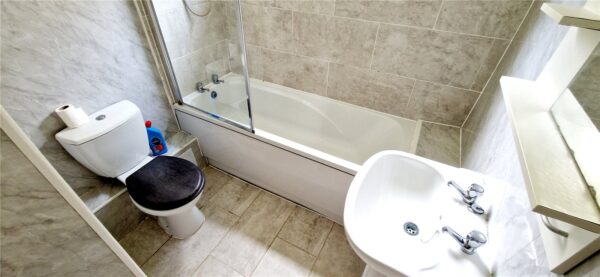 2/3 Bedroom Terrace House