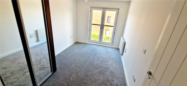 2 BEDROOM DETACHED FREEHOLD COACH HOUSE