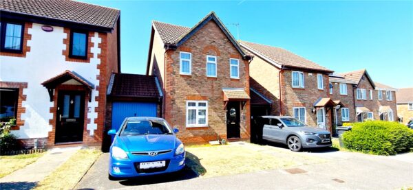 3-Bedroom Link-Detached Home in Northfleet
