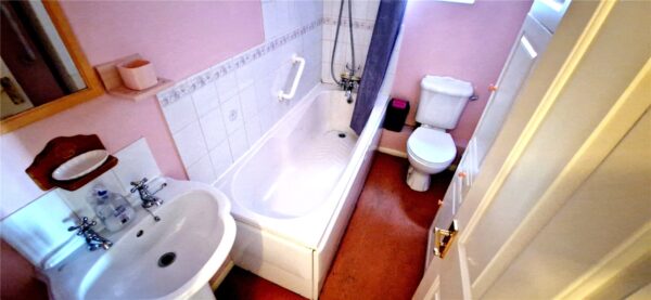 3-Bedroom Link-Detached Home in Northfleet