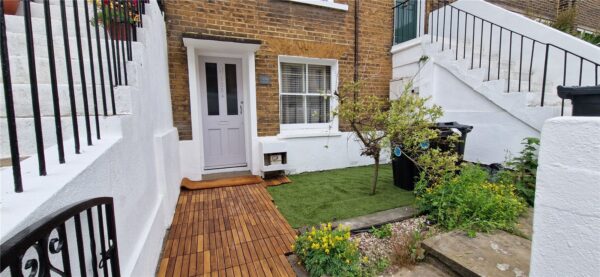 Spacious 2-Bedroom Period Conversion with Garden, Garage,