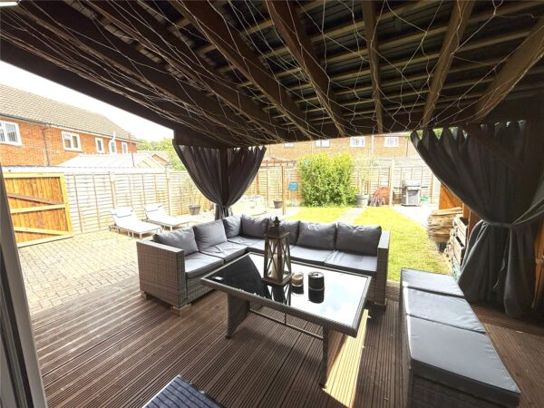 3 BEDROOM SEMI - EAST MALLING