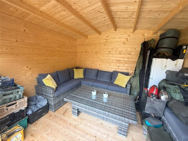 3 BEDROOM SEMI - EAST MALLING