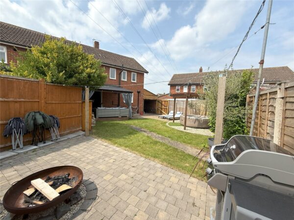 3 BEDROOM SEMI - EAST MALLING
