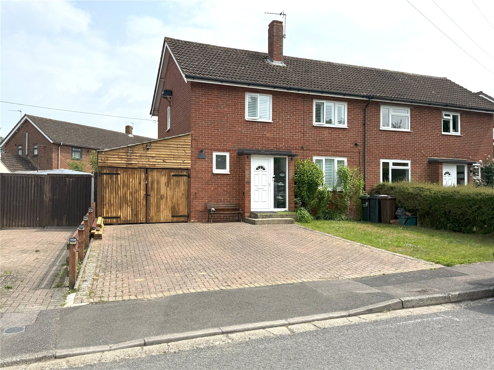 3 BEDROOM SEMI - EAST MALLING