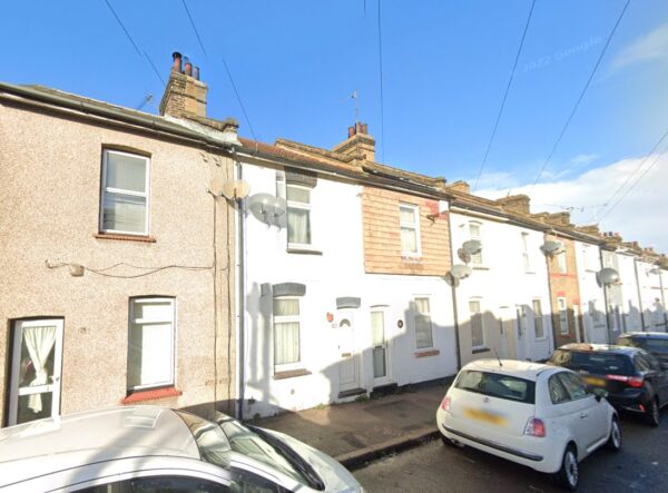 2 BEDROOM TERRACE HOUSE
