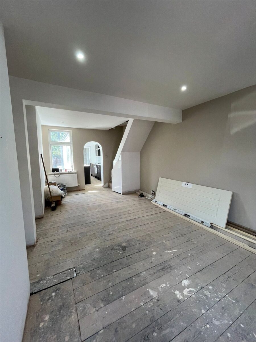 2 BEDROOM TERRACE HOUSE