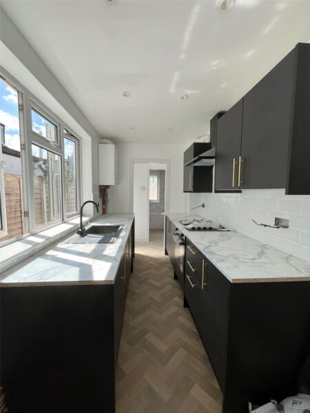 2 BEDROOM TERRACE HOUSE