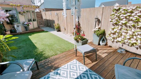 STUNNING 2 BEDROOM HOUSE