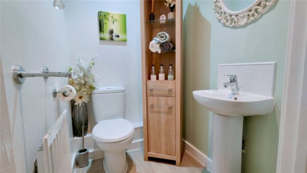 STUNNING 2 BEDROOM HOUSE