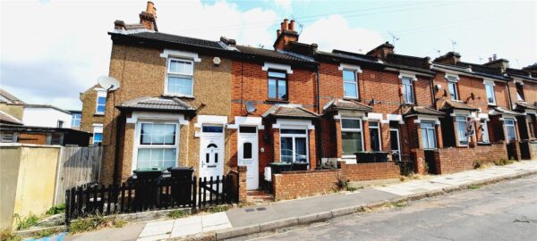 2 BEDROOM MID TERRACE PROPERTY