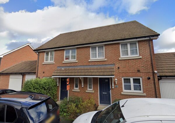 Spacious 3-Bedroom Semi-Detached Home with Garden, Garage & En-Suite