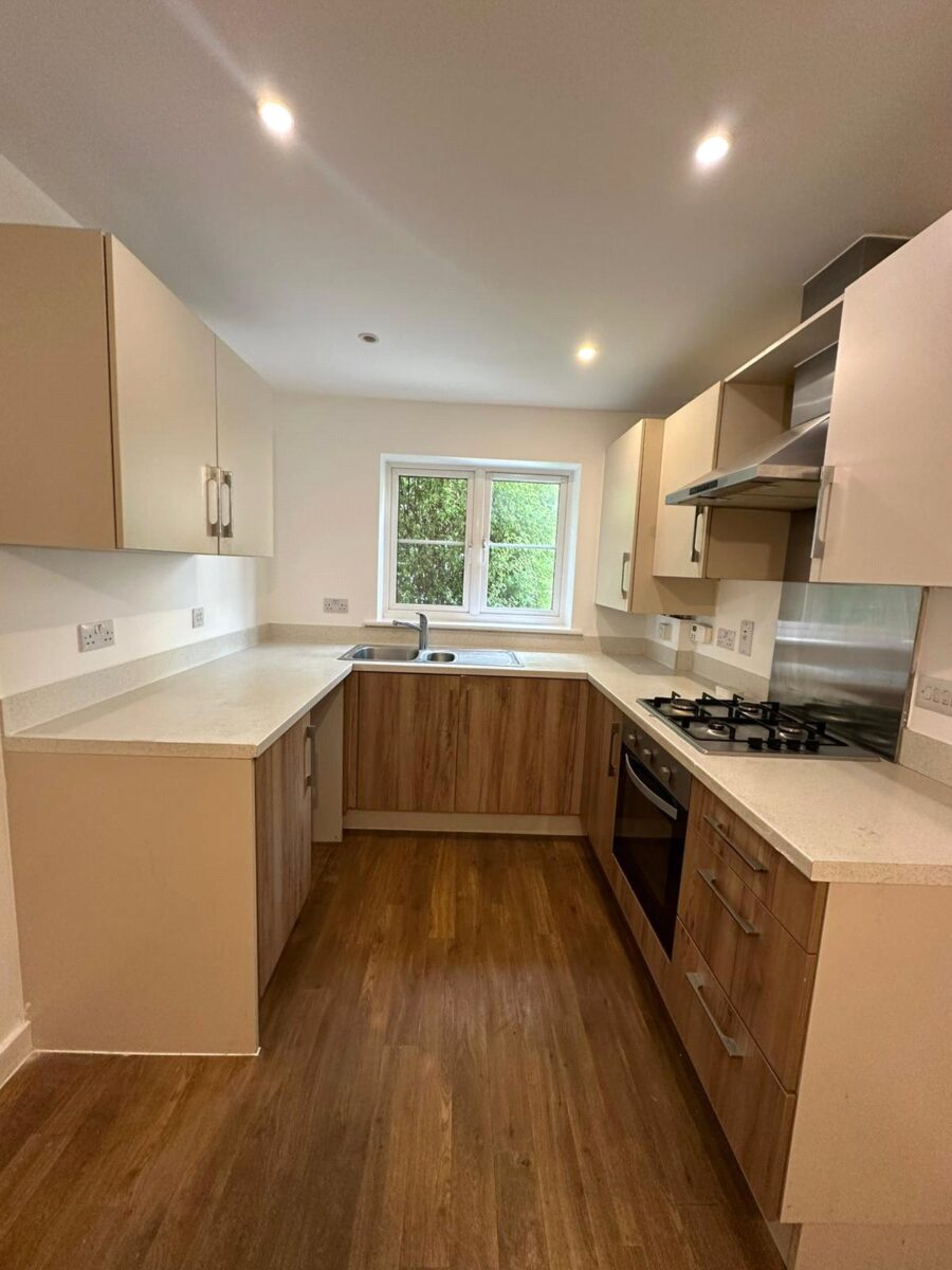 Spacious 3-Bedroom Semi-Detached Home with Garden, Garage & En-Suite
