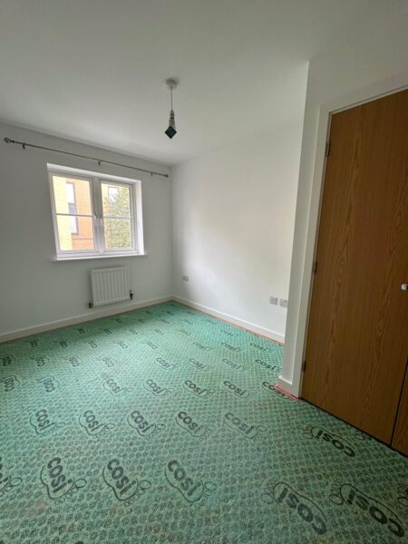 Spacious 3-Bedroom Semi-Detached Home with Garden, Garage & En-Suite