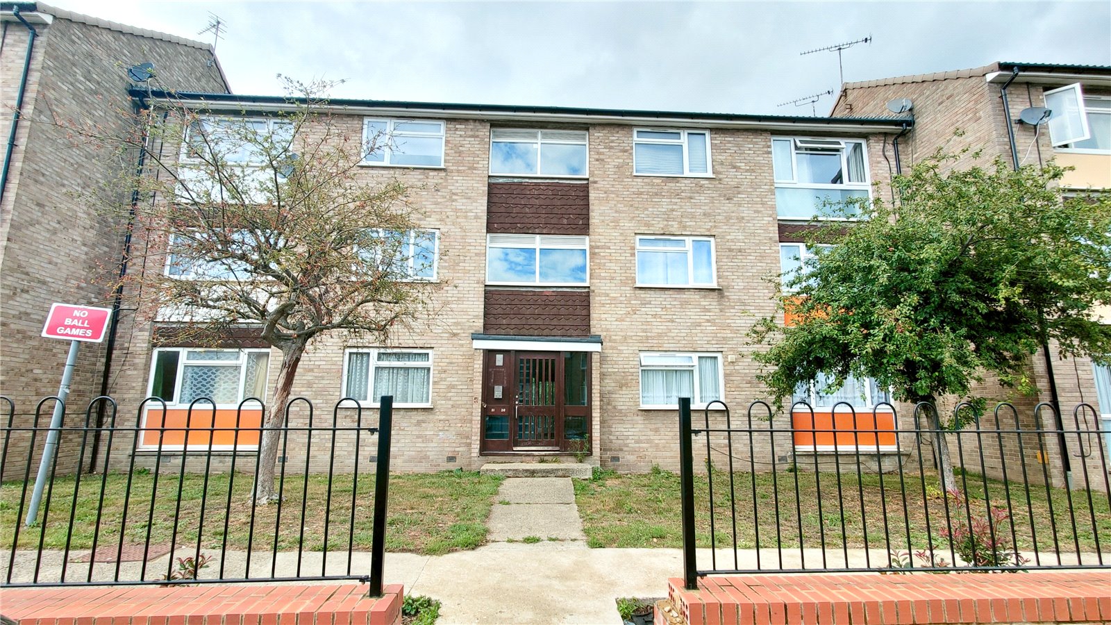 2 BEDROOM IN SWANSCOMBE
