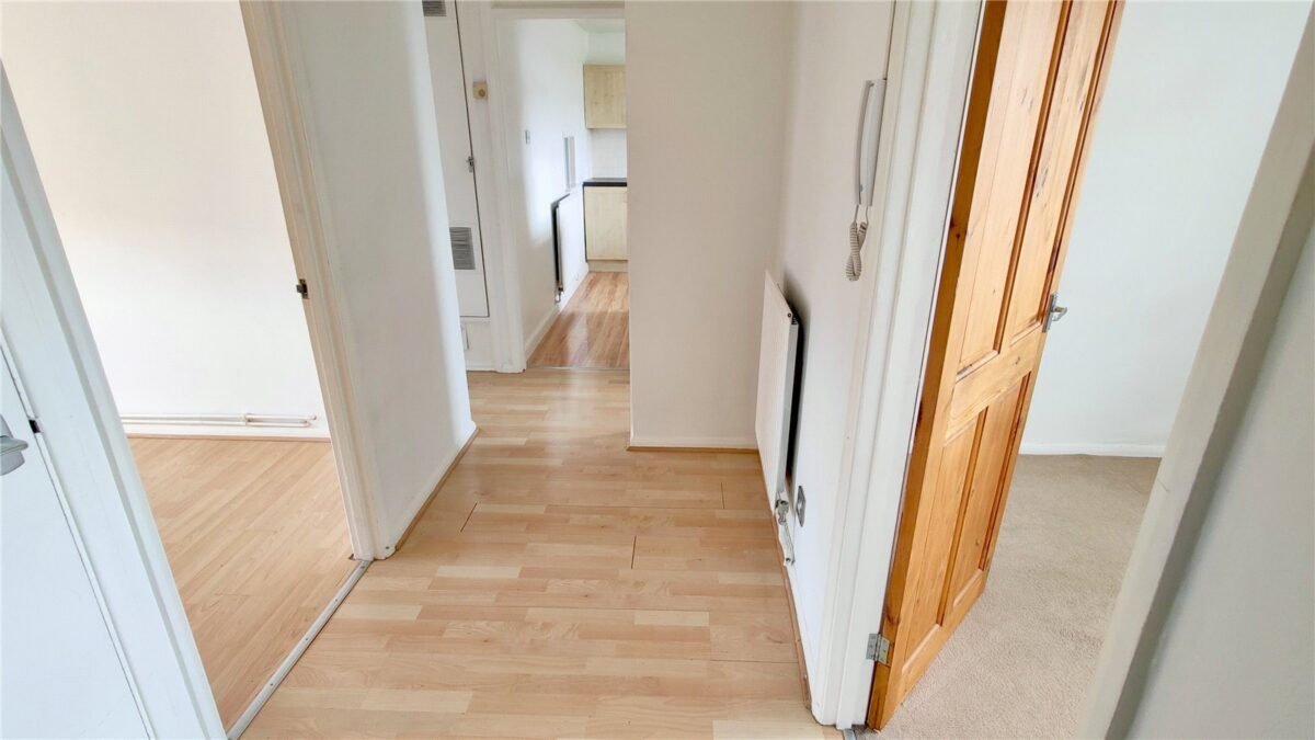 2 BEDROOM IN SWANSCOMBE