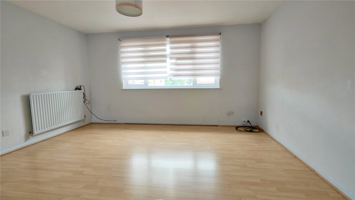 2 BEDROOM IN SWANSCOMBE