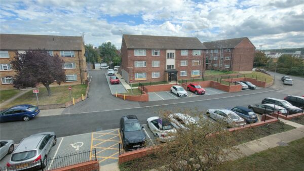 2 BEDROOM IN SWANSCOMBE