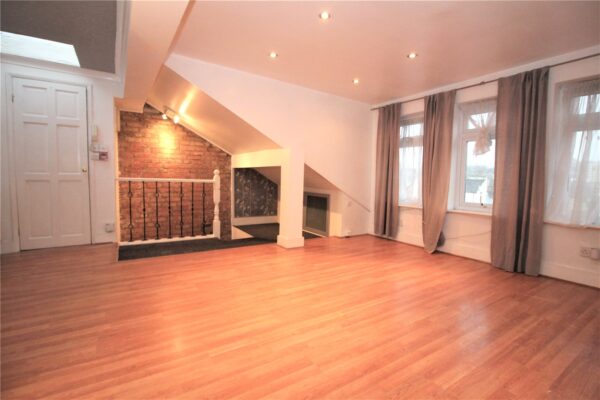 1 bedroom top floor flat
