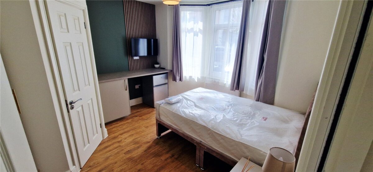 DOUBLE BEDROOM  & BILLS INCLUDED