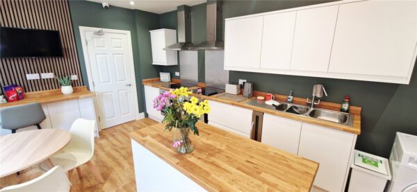 DOUBLE BEDROOM  & BILLS INCLUDED